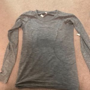 Lululemon Grey long sleeve!